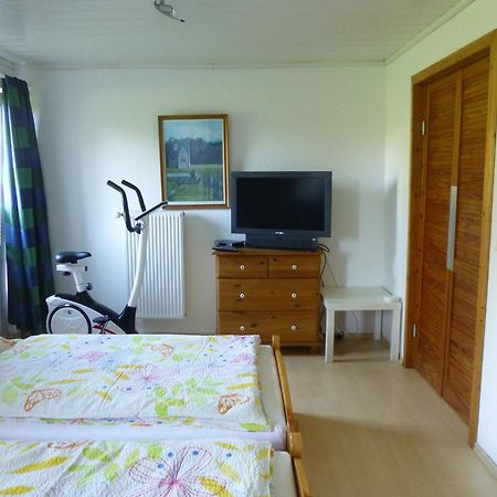 Ferienwohnung Stoeterau - Ebenerdige Fewo Mit Sonnenterrasse Erfde 外观 照片